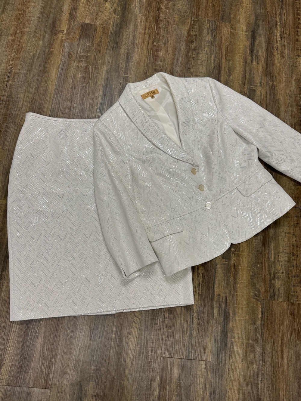 Kasper White Metallic Blazer & Pencil Skirt Set 16